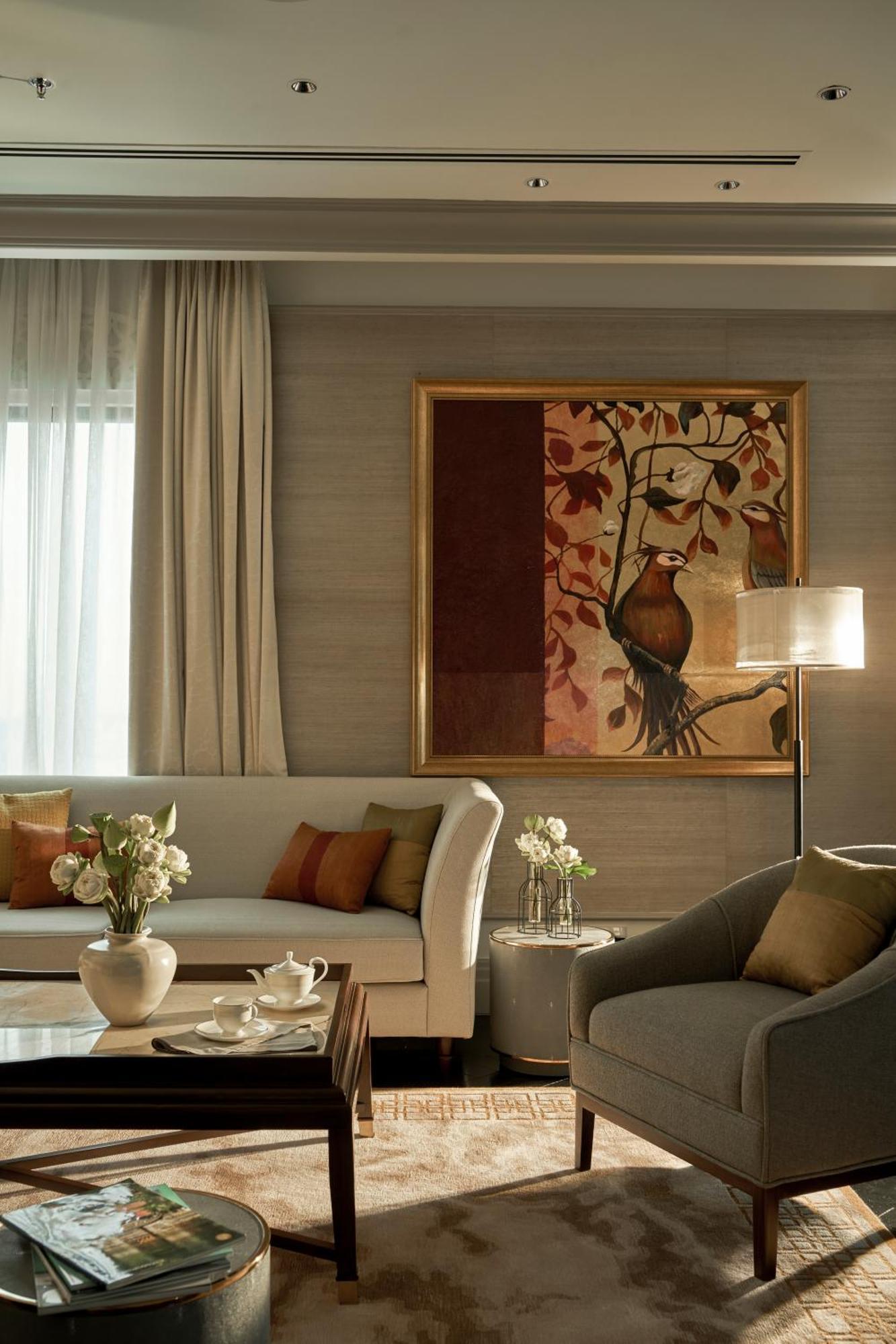 Mai House Saigon Hotel Ho Chi Minh City Bagian luar foto A living room at The Oberoi, Mumbai