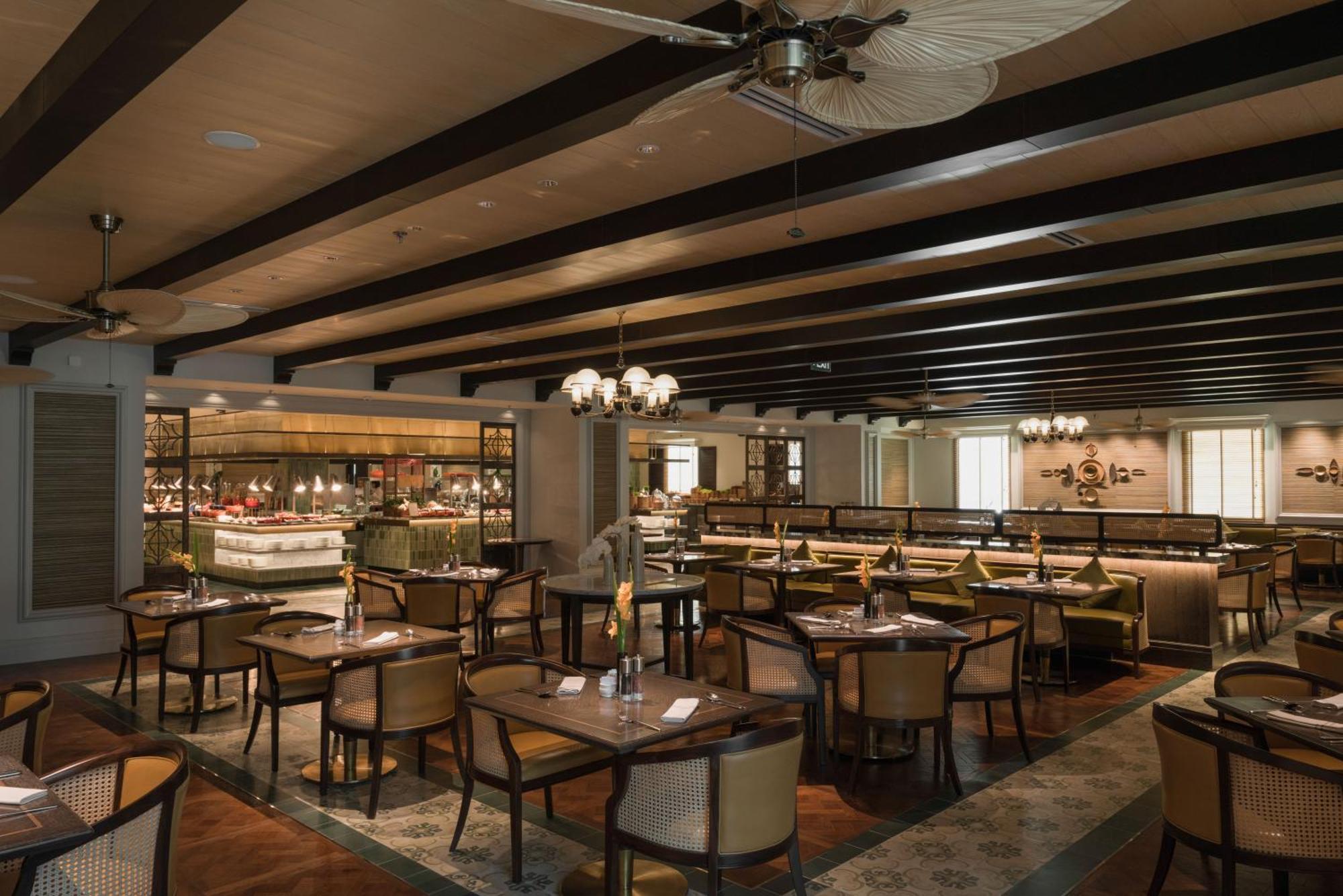 Mai House Saigon Hotel Ho Chi Minh City Bagian luar foto The interior of the restaurant